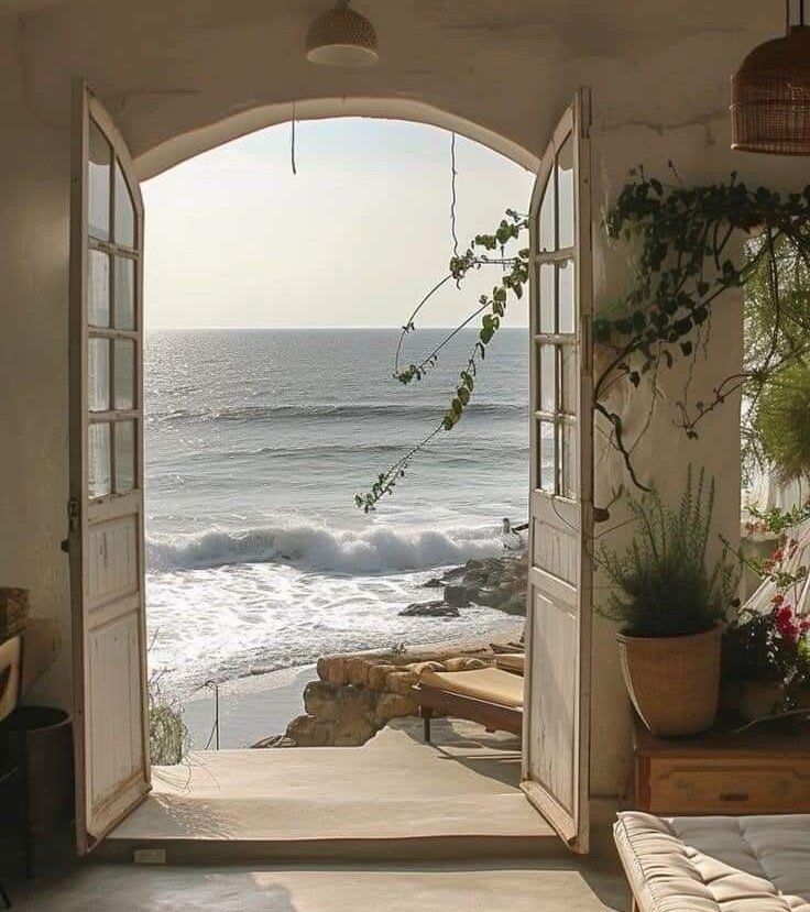 Short-term rental property managed by SmartStayWA in Perth’s coastal and inner-city suburbs, showcasing expert Airbnb hosting for homeowners and investors to maximise rental returns.